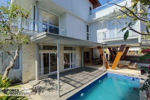 4 bedrooms Villa in Jimbaran, Badung, Indonesia No. 8101