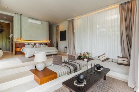 5 bedrooms Villa in Canggu, Badung, Indonesia No. 8098 18