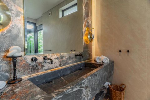 5 bedrooms Villa in Canggu, Badung, Indonesia No. 8098 20