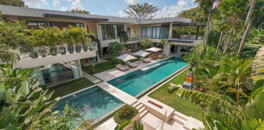 5 bedrooms Villa in Canggu, Badung, Indonesia No. 8098
