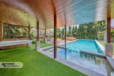 Вилла с 6 спальнями в Canggu, Бадунг, Индонезия № 8103 5