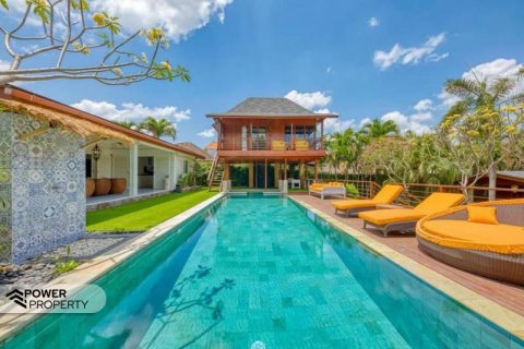 Вилла с 6 спальнями в Canggu, Бадунг, Индонезия № 8103 3