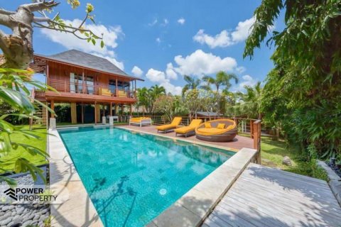 6 bedrooms Villa in Canggu, Badung, Indonesia No. 8103