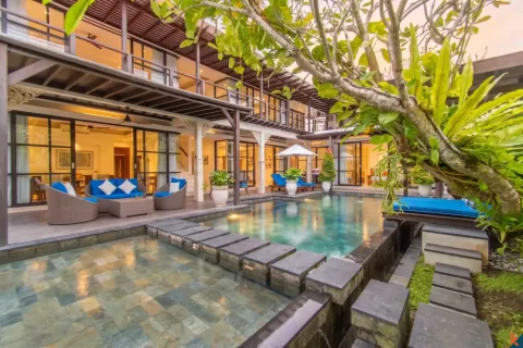 3 bedrooms Villa in Jimbaran, Badung, Indonesia No. 10216