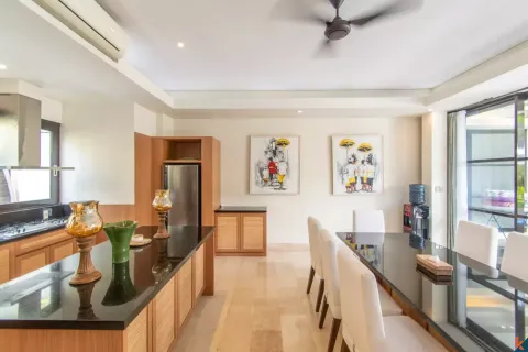 3 bedrooms Villa in Jimbaran, Badung, Indonesia No. 10216 12
