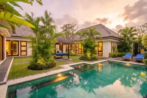 3 bedrooms Villa in Seminyak, Badung, Indonesia No. 10217