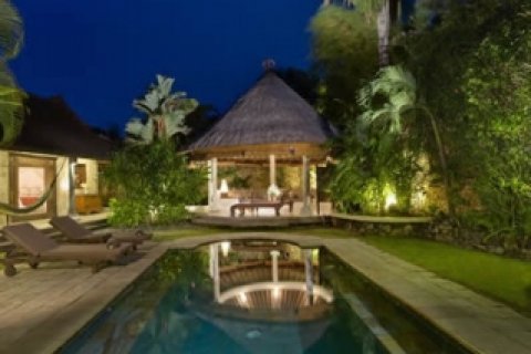 Вилла с 2 спальнями в Seminyak, Бадунг, Индонезия № 1064 3