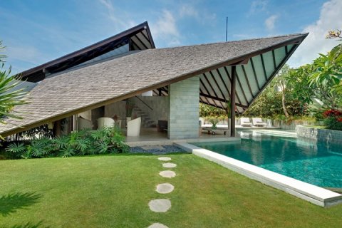 2 bedrooms Villa in Seminyak, Badung, Indonesia No. 1063 2