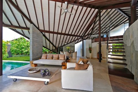 2 bedrooms Villa in Seminyak, Badung, Indonesia No. 1063 6