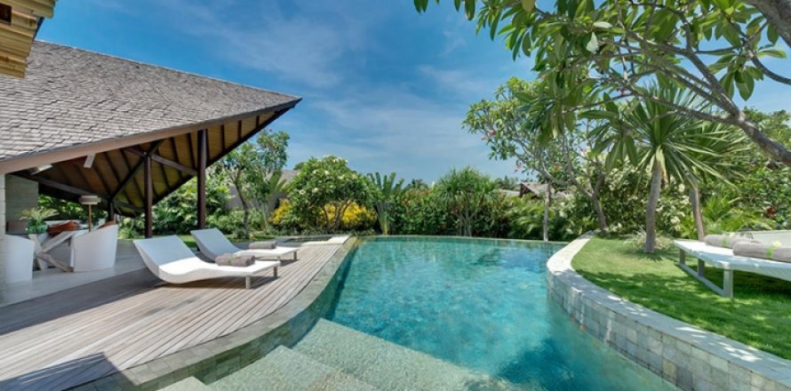 2 bedrooms Villa in Seminyak, Badung, Indonesia No. 1063