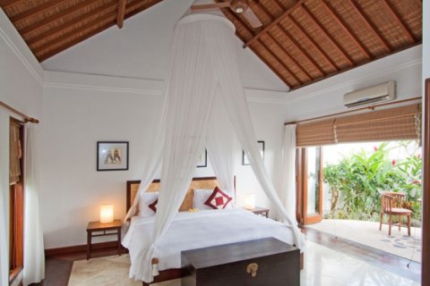 4 bedrooms Villa in Canggu, Badung, Indonesia No. 1061 10