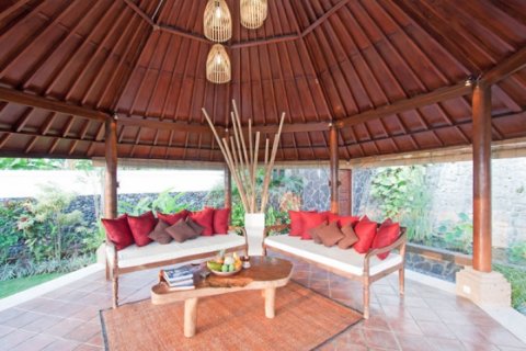 4 bedrooms Villa in Canggu, Badung, Indonesia No. 1061 8