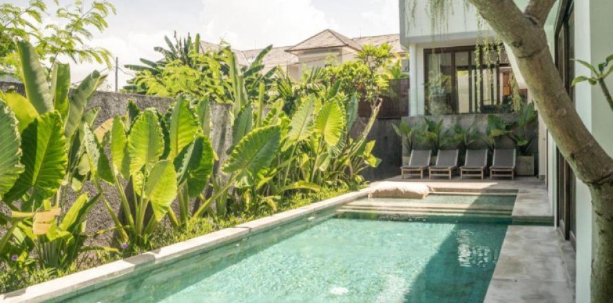 4 bedrooms Villa in Canggu, Badung, Indonesia No. 1061