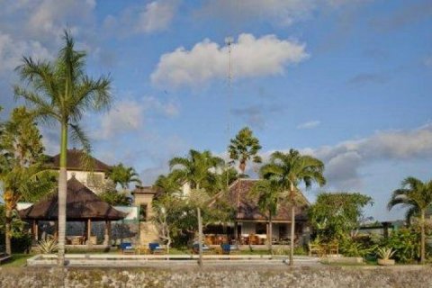 4 bedrooms Villa in Canggu, Badung, Indonesia No. 1061 25