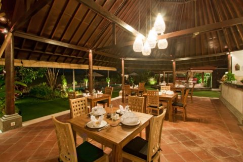4 bedrooms Villa in Canggu, Badung, Indonesia No. 1061 9