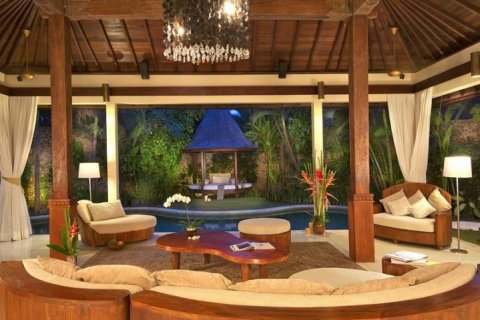 2 bedrooms Villa in Seminyak, Badung, Indonesia No. 1065 2