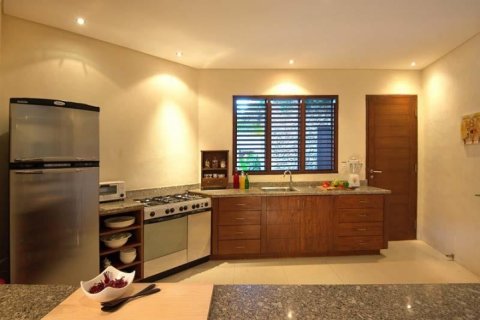 2 bedrooms Villa in Seminyak, Badung, Indonesia No. 1065 8