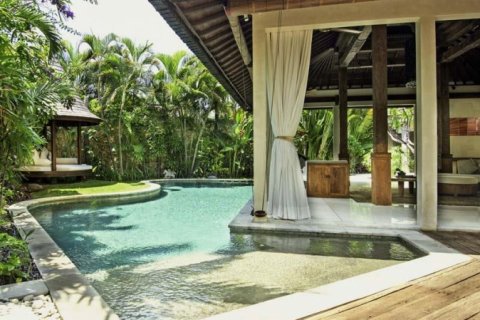 2 bedrooms Villa in Seminyak, Badung, Indonesia No. 1065 3