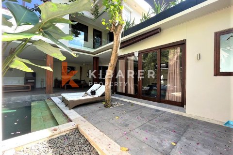 3 bedrooms Villa in Badung, Indonesia No. 11893 8