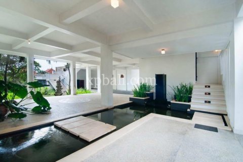 5 bedrooms Villa in South Kuta, Badung, Indonesia No. 7841 14