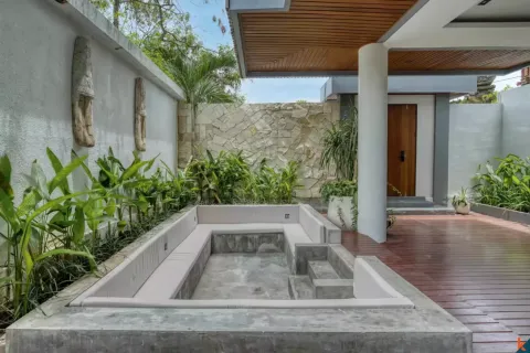 4 bedrooms Villa in Badung, Indonesia No. 10210 11