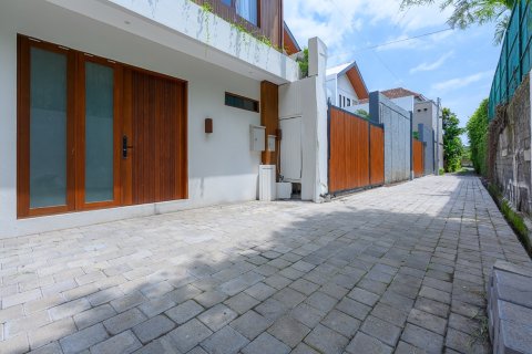 Коммерческая недвижимость 118м2 в Южный Денпасар, Денпасар, Индонезия № 13664 3