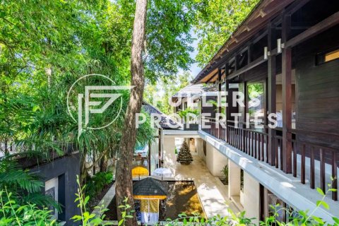 Вилла 800м2 в Seminyak, Бадунг, Индонезия № 13665 11