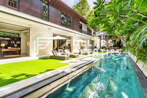 Вилла 800м2 в Seminyak, Бадунг, Индонезия № 13665 5