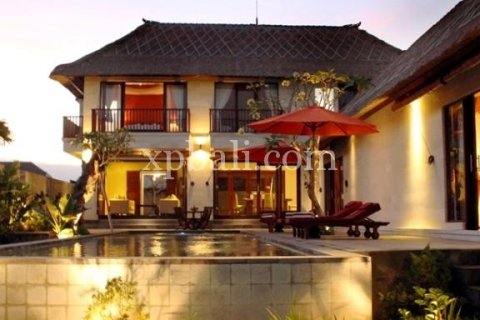 4 bedrooms Villa in Canggu, Badung, Indonesia No. 521