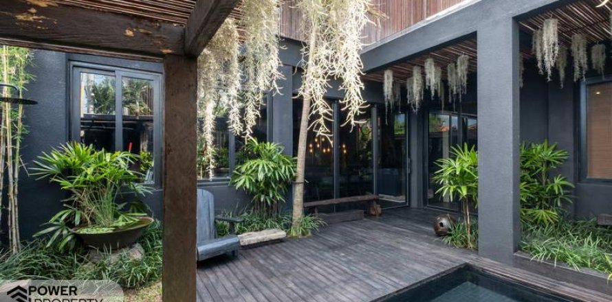 4 bedrooms Villa in Canggu, Badung, Indonesia No. 13588