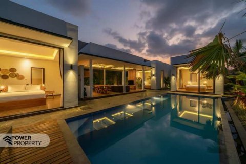 Вилла с 6 спальнями в Seminyak, Бадунг, Индонезия № 13586 3