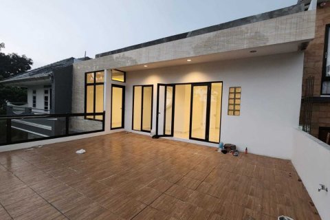 Дом с 6 спальнями в Babakan Madang, Богор, Индонезия № 6765 8