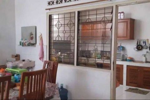 Дом с 5 спальнями в Сурабая, Индонезия № 6764 2