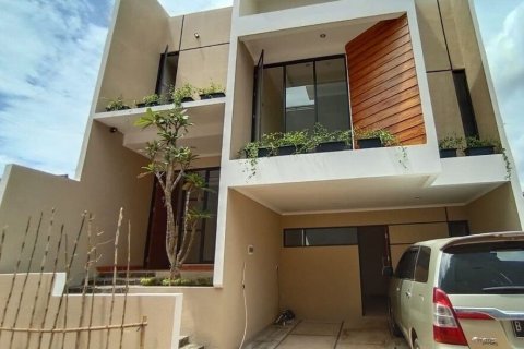 4 bedrooms House in Jakarta, Indonesia No. 5556 8