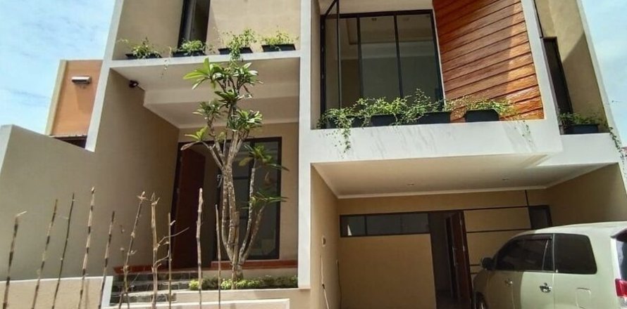 4 bedrooms House in Jakarta, Indonesia No. 5556