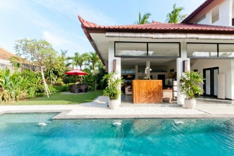 2 bedrooms Villa in Seminyak, Badung, Indonesia No. 1627 13