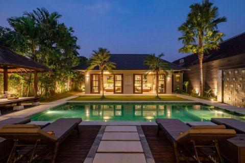 2 bedrooms Villa in Seminyak, Badung, Indonesia No. 1622 17