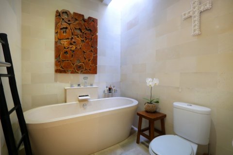 2 bedrooms Villa in Seminyak, Badung, Indonesia No. 1623 13