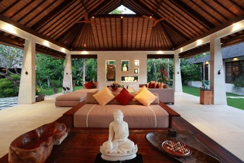 3 bedrooms Villa in Seminyak, Badung, Indonesia No. 689 8