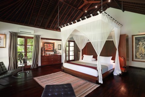 3 bedrooms Villa in Seminyak, Badung, Indonesia No. 689 12