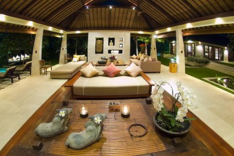 3 bedrooms Villa in Seminyak, Badung, Indonesia No. 689 2