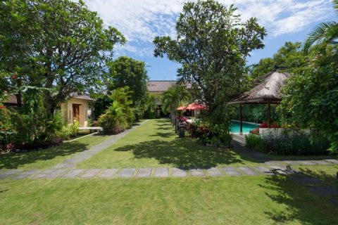 6 bedrooms Villa in Seminyak, Badung, Indonesia No. 692 15