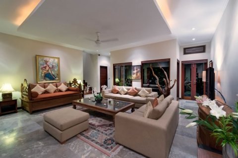 6 bedrooms Villa in Seminyak, Badung, Indonesia No. 692 20