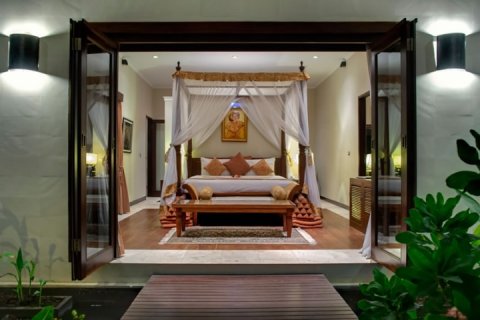6 bedrooms Villa in Seminyak, Badung, Indonesia No. 692 28