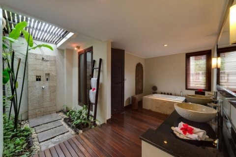 6 bedrooms Villa in Seminyak, Badung, Indonesia No. 692 29