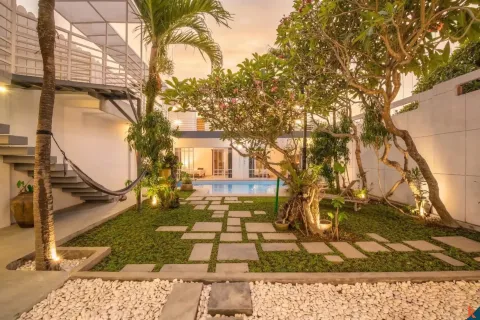 4 bedrooms Villa in Tibubeneng, Badung, Indonesia No. 10325 2