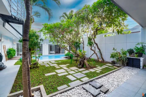 4 bedrooms Villa in Tibubeneng, Badung, Indonesia No. 10325 9
