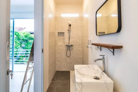 4 bedrooms Villa in Tibubeneng, Badung, Indonesia No. 10325 19