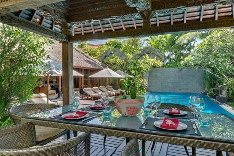 3 bedrooms Villa in Seminyak, Badung, Indonesia No. 827 4