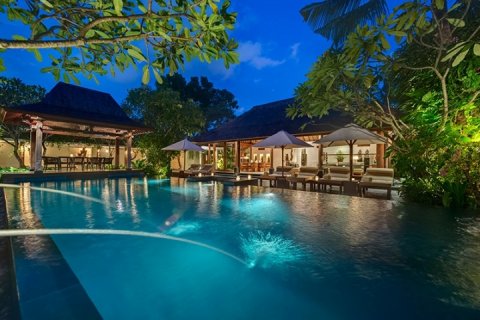 3 bedrooms Villa in Seminyak, Badung, Indonesia No. 827 27